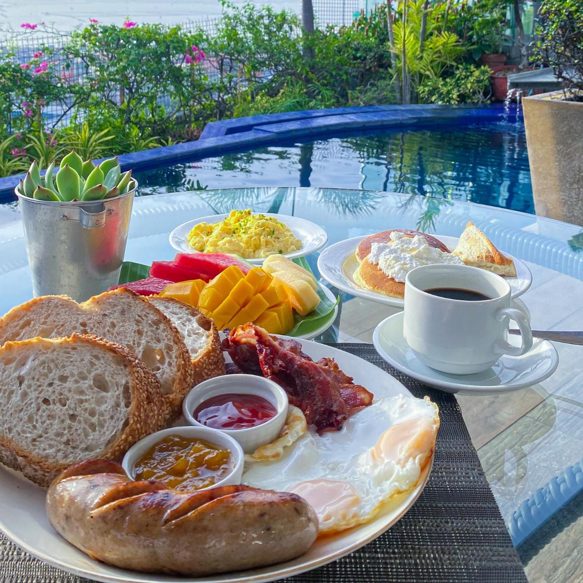 Vivere Hotel And Resorts Muntinlupa City Zewnętrze zdjęcie